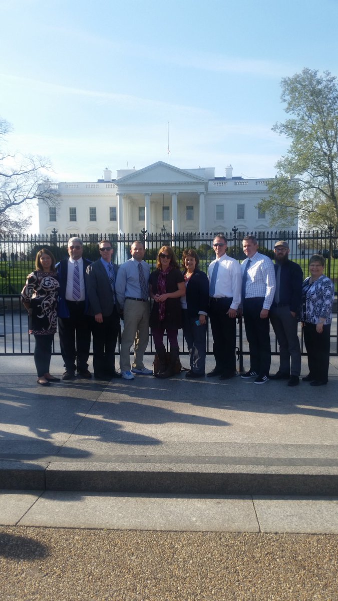 tholt2817's tweet photo. #bhsmatters The Whitehouse. https://t.co/5hO8bvJS3G