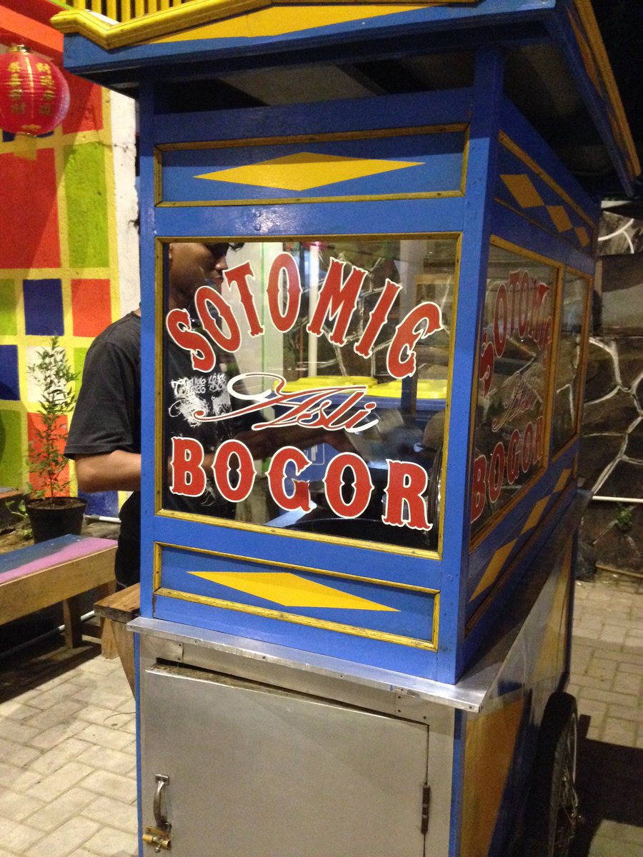 Pernah denger sotomie bogor yg enak banget di Kelapa Gading? Sekarang ada di <a href="/SleeplessTebet/">Sleepless Tebet</a> :)