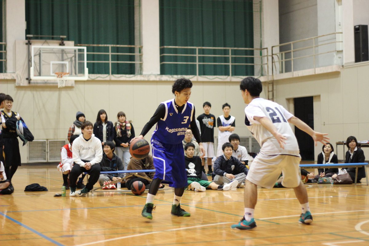 KagshimaCB's tweet photo. Kagoshima College Ball　#3 KYOYAことYOSSY...あげてます!!! https://t.co/ggRtDXrpgZ
