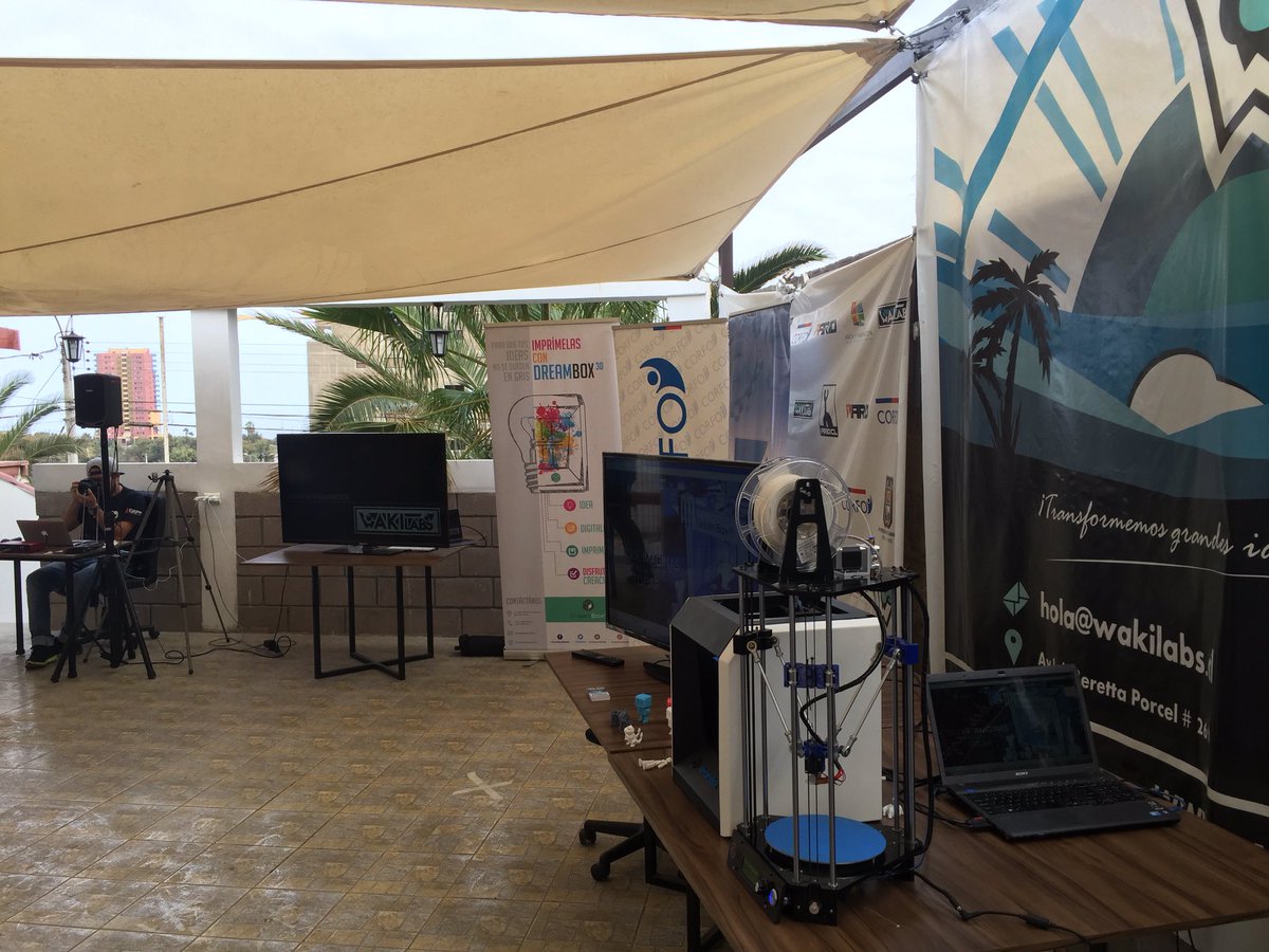 DB3Dchile's tweet photo. Comenzó el lanzamiento de DreamBox en @wakilabs #Arica #corfo #cordenor https://t.co/VIMp0zO5h2