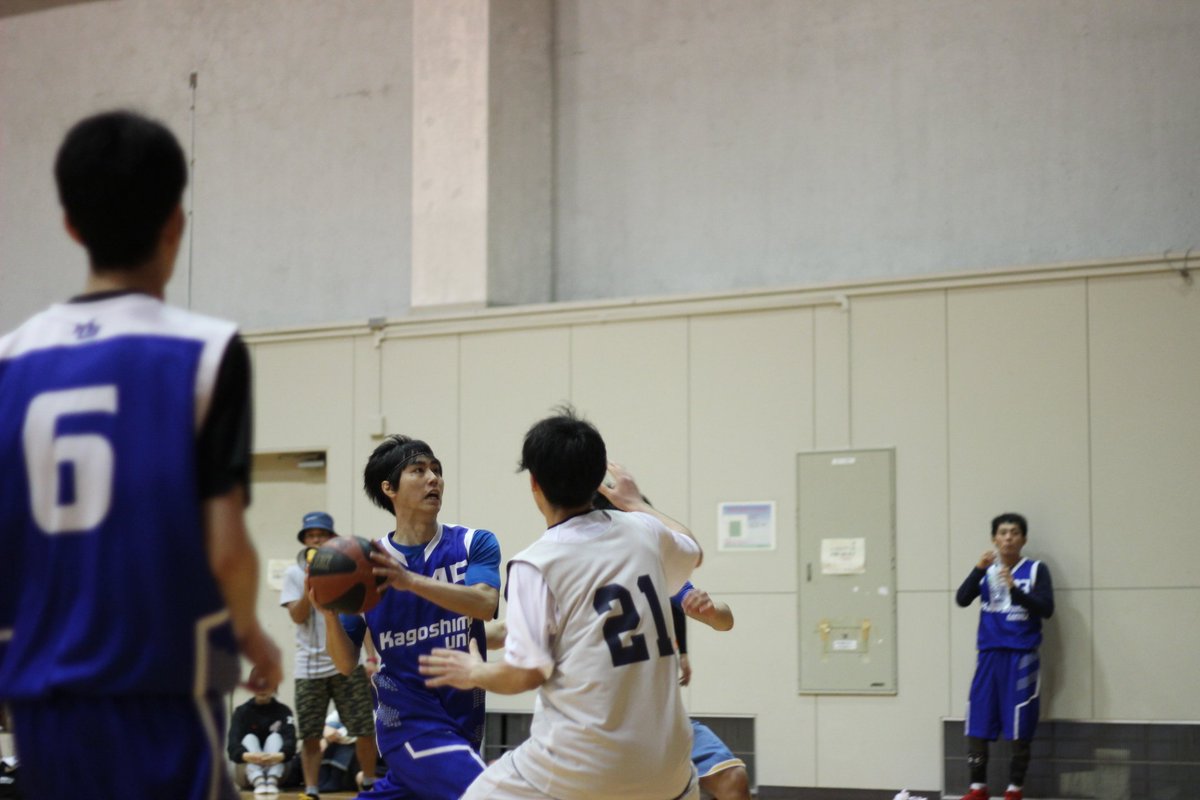 KagshimaCB's tweet photo. Kagoshima College Ball SUUUUUUUUUUGIのドライヴからのNAOKI Shooooooot!!! https://t.co/0YfVYof8DA