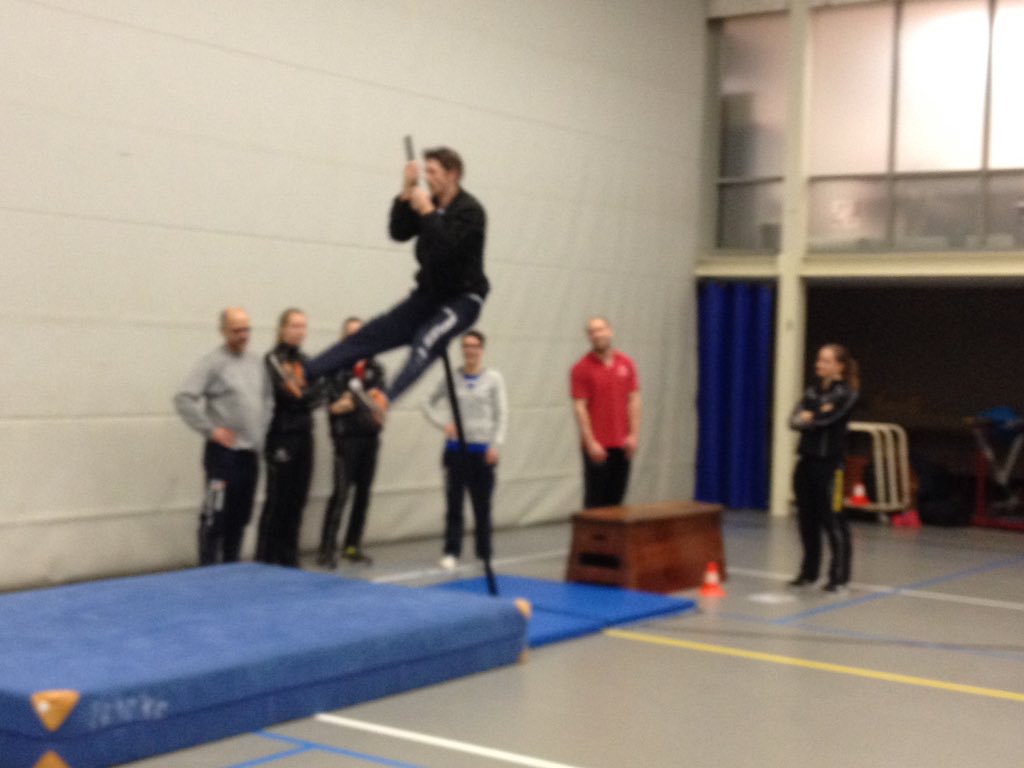 SportFryslan's tweet photo. Ook #fierljeppen mag niet ontbreken op studiedag @SportOpSchool #FSYDK https://t.co/A38UcacxYV