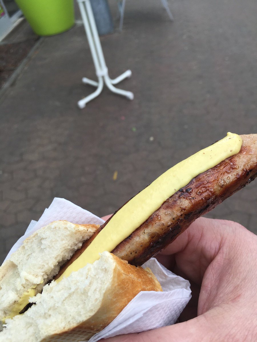 klischnet's tweet photo. #weekendmode #eastermode #german #bratwurst https://t.co/DJoiL22sQ8 https://t.co/3r1KaCh5nQ