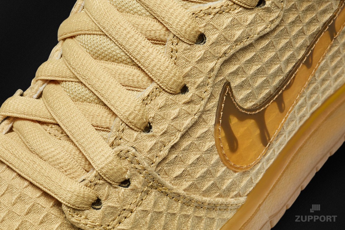 sneaker_wars's tweet photo. 【国内4月2日発売予定】 ナイキ SB ダンク ハイ プレミアム フラット ゴールド スター/クラシック ブラウン(313171-722)
⇒https://t.co/yVFGaTFzM7
#sneakerwars #スニーカー https://t.co/RvjSGYGbBF