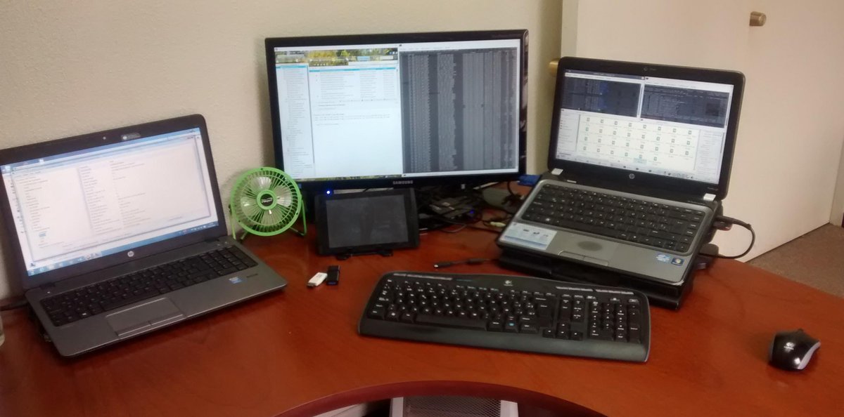 workstations's tweet photo. This is Patricio's PC #WorkstationSetup featuring an HP Pavilion, HP ProBook &amp; more: https://t.co/pfhuMp2u5v https://t.co/hofEHk36V2