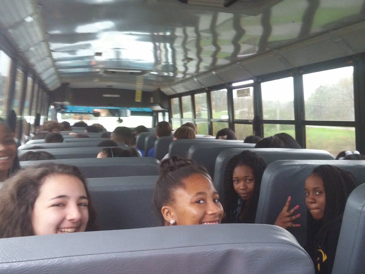 jbeeman1's tweet photo. McAdory MIDDLE school 8th graders college visit: University of Alabama (Roll Tide) https://t.co/6vuPeWVoz0