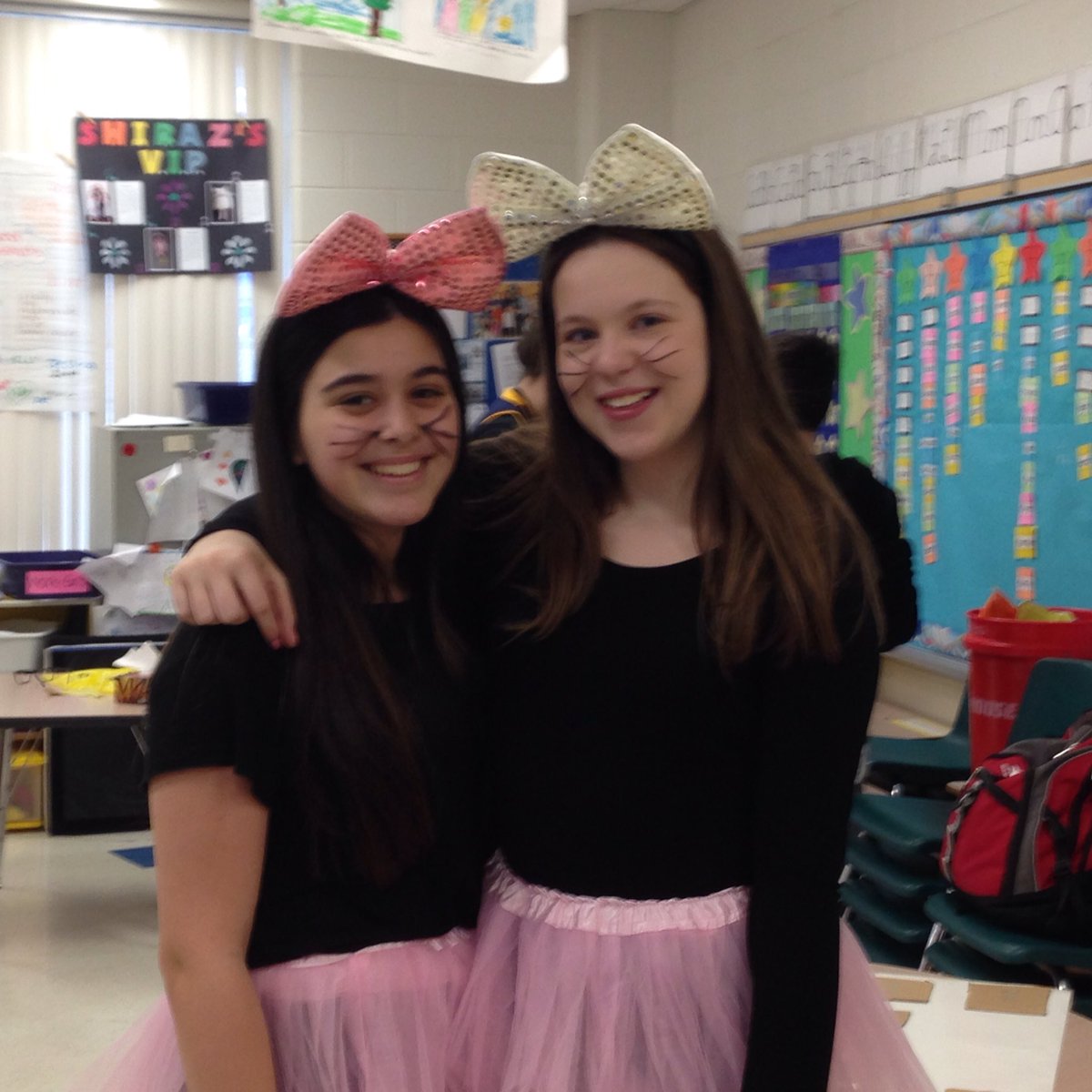 dhartman231's tweet photo. Happy Purim from LBNORTH! Everyone is enjoying theCarnival. Thanks MS Students for organizing! @LeoBaeckDS https://t.co/ndv4y8mRQv
