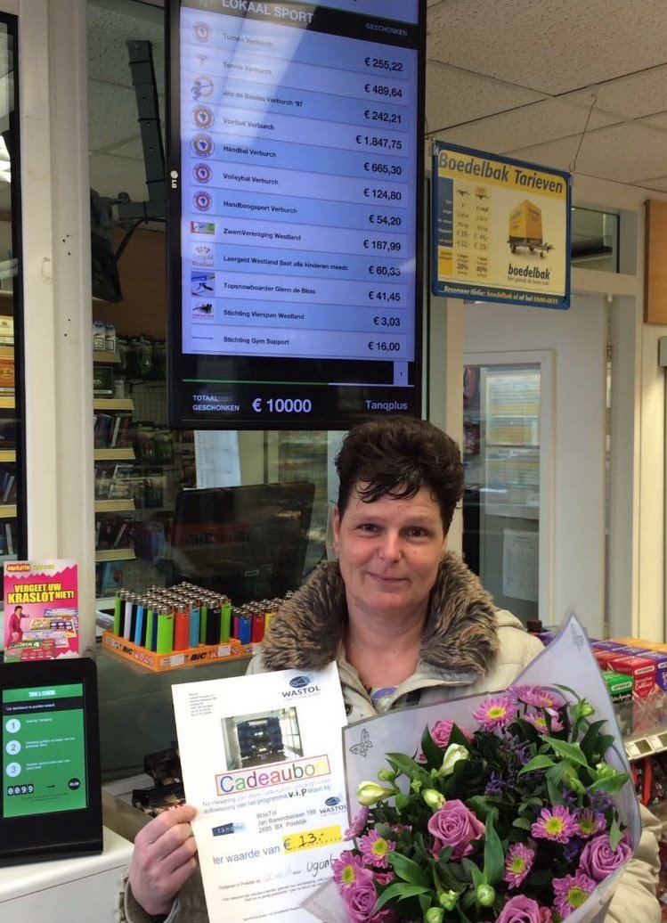 Tanqplus's tweet image. Met dank aan de tankbeurt van Jolanda vd Voet bereikte Tank en Schenk bij Tamoil Poeldijk dinsdag €10000,-