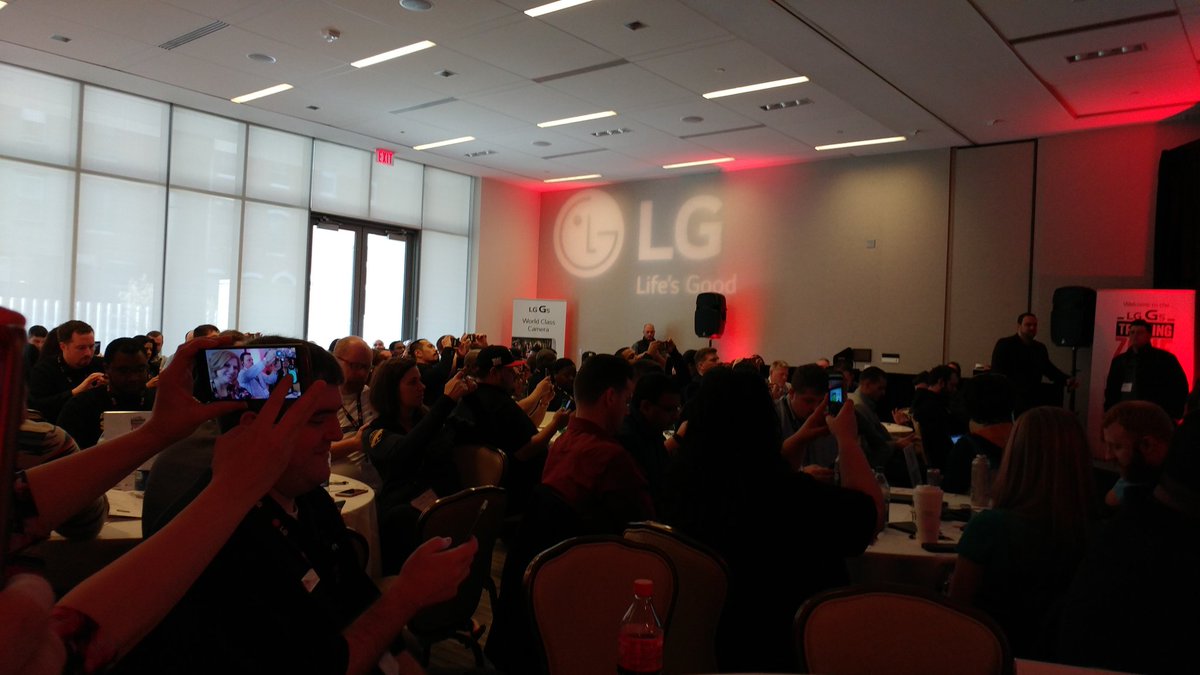 SprintPoconos's tweet photo. #LGG5PHILLY #lifesgood https://t.co/YBNEqCZhSz