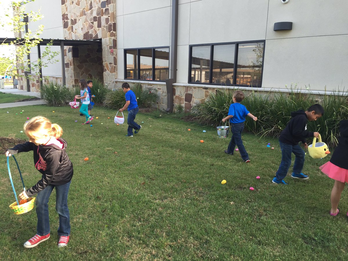 MrsGordonsClass's tweet photo. Easter Egg Hunt!!! #march16nse #easteregghunt @NixonSmileyEL https://t.co/77wSGKnv02