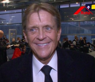 RotoFrankSA's tweet photo. Peter Blyweert looft de saamhorigheid tijdens Roto feestavond @Fensterbau  https://t.co/8g6jvQoWMN https://t.co/1EqwPUvdW4