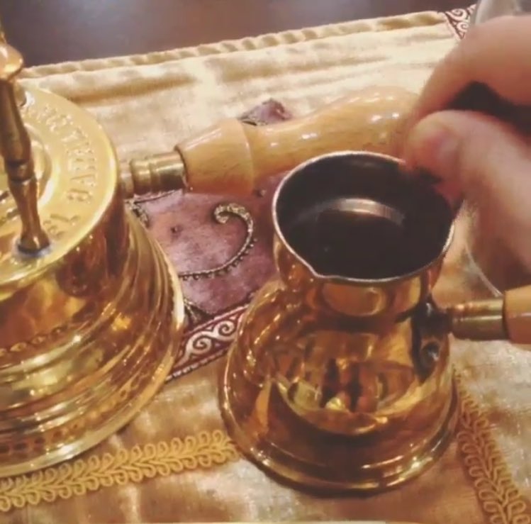 Turkish4baklava's tweet photo. تمتع بمذاق القهوه التركيه ، وألذ الحلقوم التركي و البقلاوه التركية نضمن لكم جوده منتجاتنا وسلامة التوصيل ..#المملكة https://t.co/SPfvCuYXc2