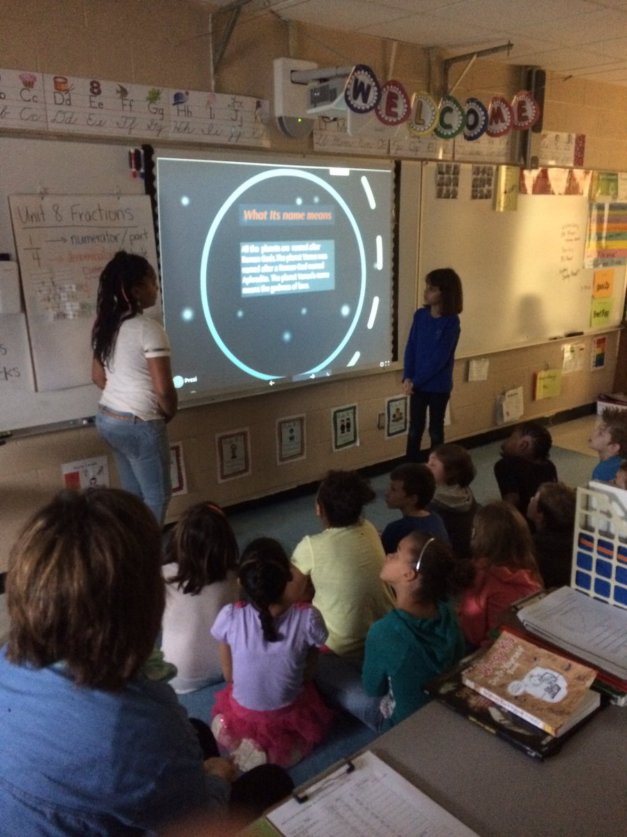 MrsHaleySchafer's tweet image. Sharing our hard work with 2nd grade. #planetresearch #technology #fpslearn