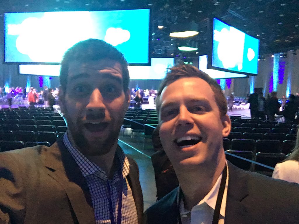 ryanmise's tweet photo. Great set-up for #SalesforceTour !! https://t.co/PcY6uOfJh2