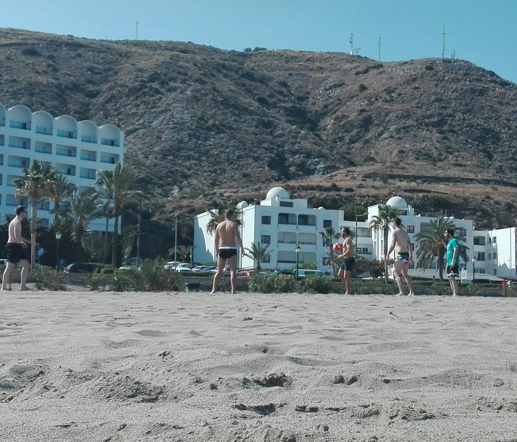 ferrandez85's tweet photo. Mojacar'16 :) @hguimera  @David_Guimera  @vicentdom  @KikoAdell  #javi https://t.co/HV2pj8ZosT