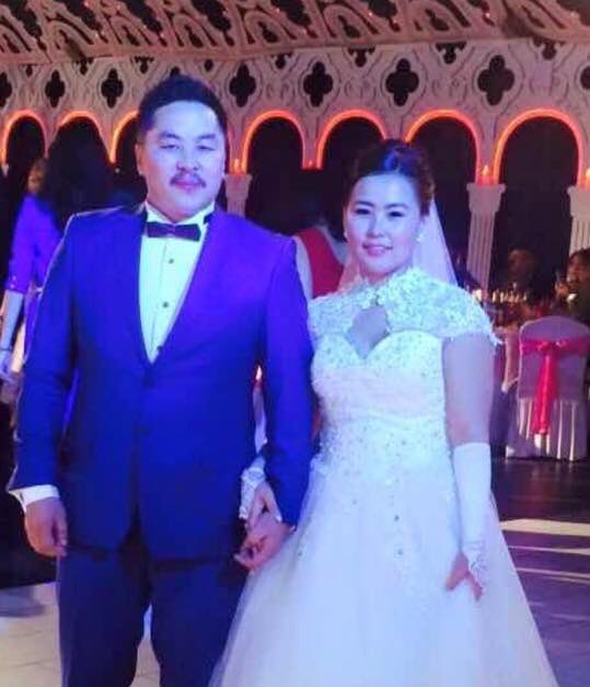 Монгол Комментийн М.Батбилэгийн маань хань хүнд өвчинд нэрвэгдэн эмчилгээний зардал хайж бна. 
Анддаа тусланаа 👍🏼👍🏼