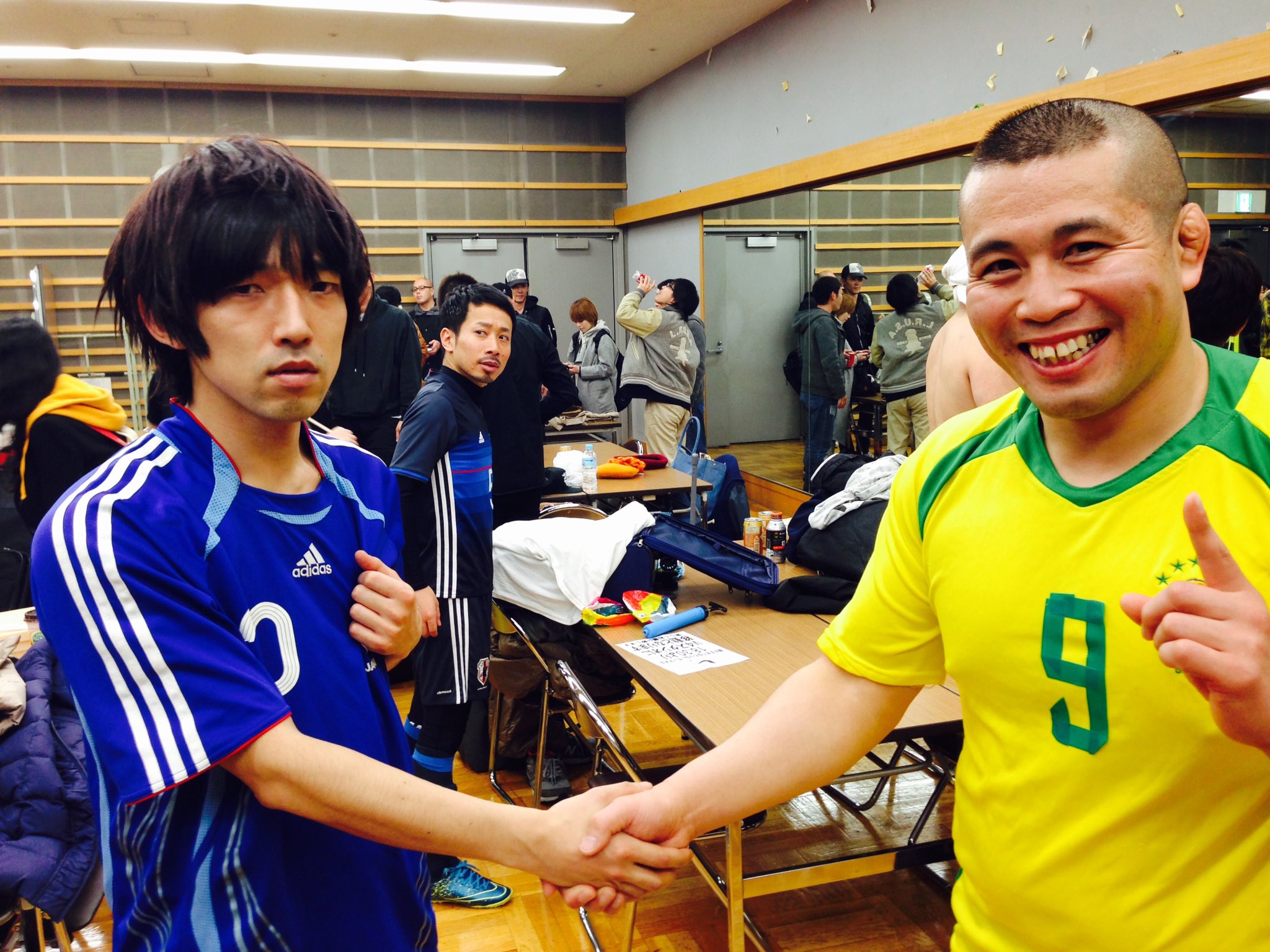 ニュー岡部 かたつむり 汚い中村俊輔 無事出演できました ありがとーう 何か起これば良いのに T Co 3axqxvf3k2