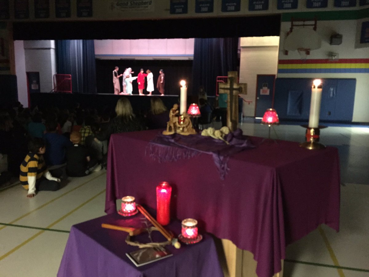 GoodShepherd135's tweet image. #pvncprays. Good Shepherd remembers the Stations of the Cross.