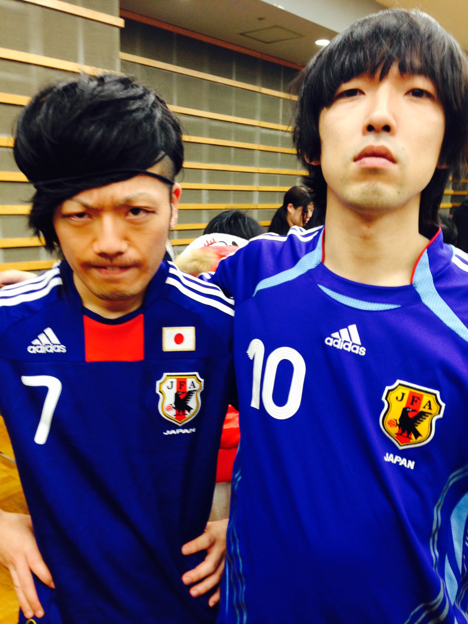 ピーチ かたつむり 伝わらないモノマネ 中村俊輔またでれたら良いな と思いながら眠ります 明日は無限大です 10周年だよ 全員集合 てライブです 17 30からです お願いします T Co T6ybtkvjsk Twitter