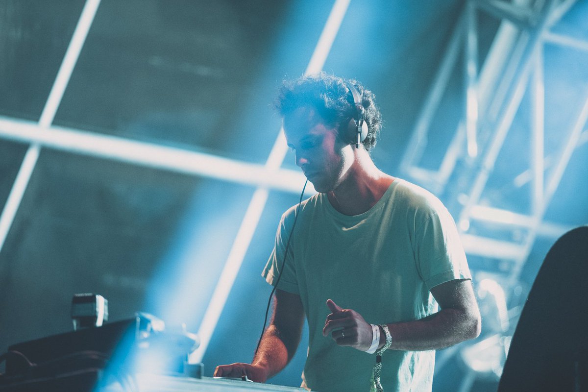 beatport's tweet photo. Hear a three-hour @FourTet radio show with a stack of new music: https://t.co/lkTQsIUPoB https://t.co/4xmpDxFTnv