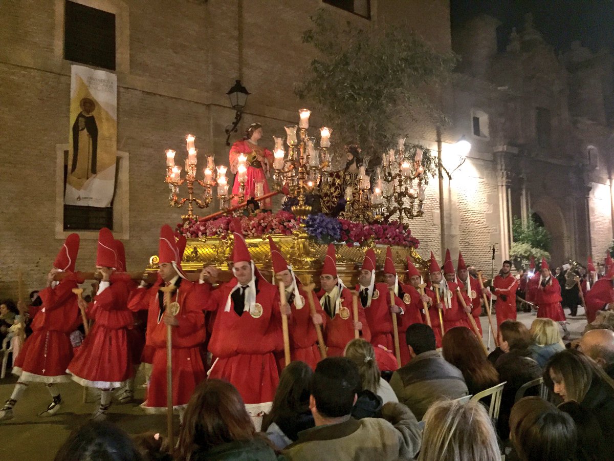 jacello's tweet photo. Disfrutando de los "coloraos", en #Murcia, en familia. Bolsa entera de caramelos y monas con huevo! #SemanaSantaRM https://t.co/ZCHgTJKdXf
