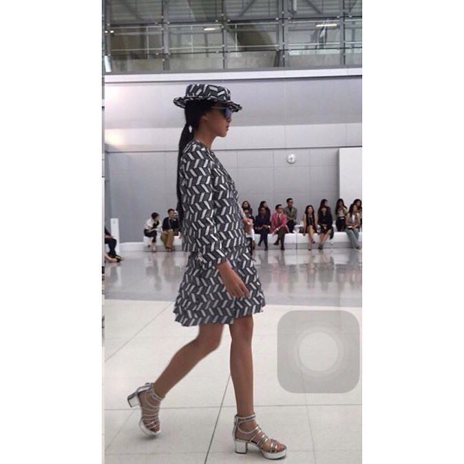 linly_fanclub's tweet photo. [LinlyStagram] :💃🏻On the runway of Chanel Spring Summer 2016 at Air Port Rail Link Makkasan Cr. @tae_kantana #linly… https://t.co/imgAzRek2A