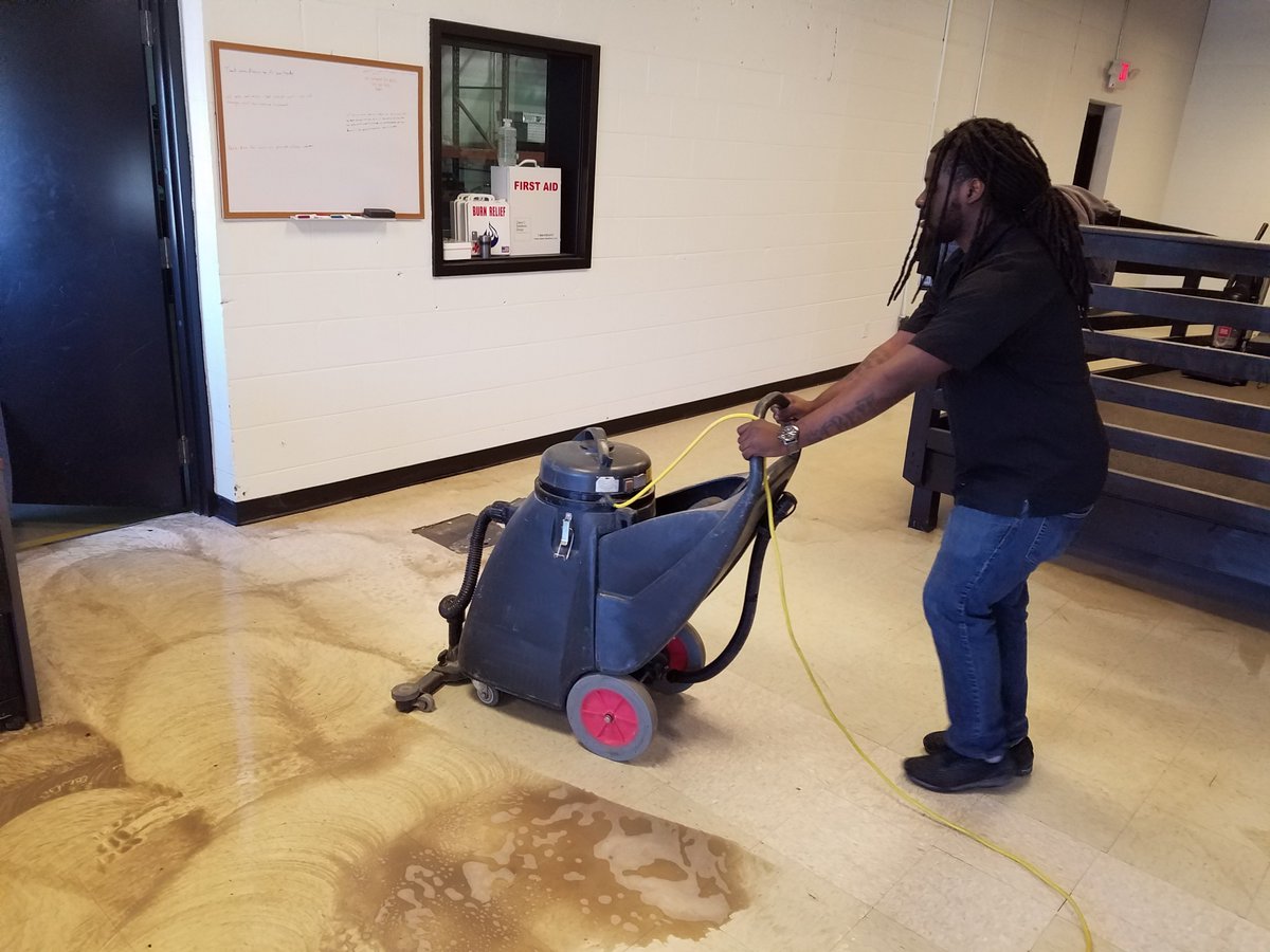 AECEClean's tweet photo. We stand on our performance, so we never get tired of clients looking down on our work. #NashvilleClean https://t.co/vu2B9BZYpD