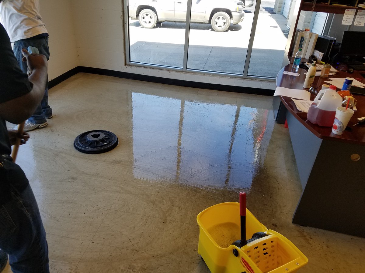 AECEClean's tweet photo. We stand on our performance, so we never get tired of clients looking down on our work. #NashvilleClean https://t.co/vu2B9BZYpD