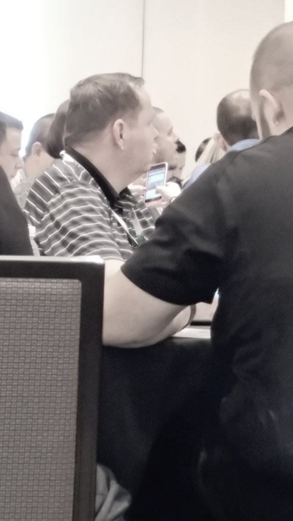 Rdsandersiii's tweet photo. The man, the legend, a mentor and leader... @SprintH2Os at the #LGG5KC event! https://t.co/yJzNGcGDhc