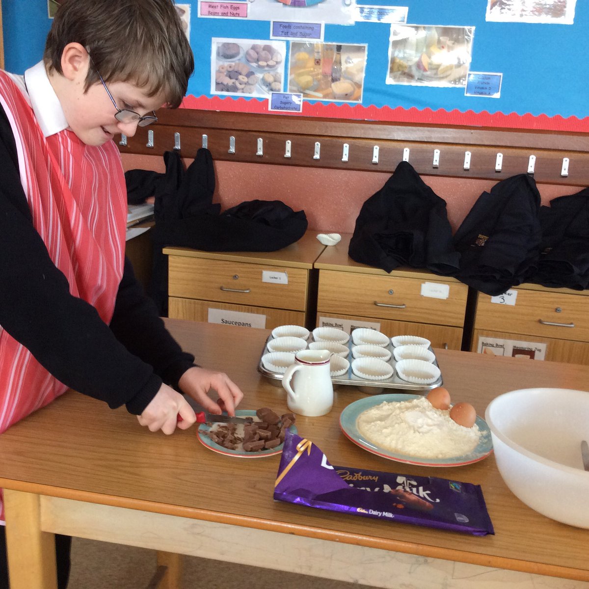 StJoesC's tweet photo. 9AB using fairtrade ingredients in Home Economics during Fairtrade Fortnight
#fairtradeforall https://t.co/CVMnnBeDPb