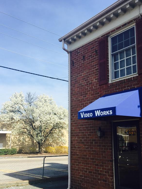 VideoWorksofVA's tweet photo. Come by for all your video needs today! Transfers, Editing, Duplication, and more! https://t.co/MNdLny3IZ0