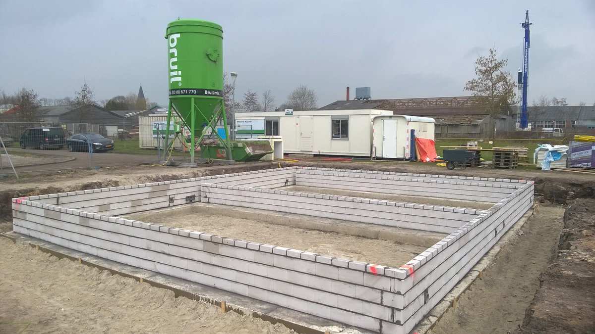 NieuwbouwMarum's tweet photo. Marum - Alberdaheerd: de funderingen zijn gestort. Nog 1 woning te koop. https://t.co/6GNMGiLWko https://t.co/KNx1UF8uTc