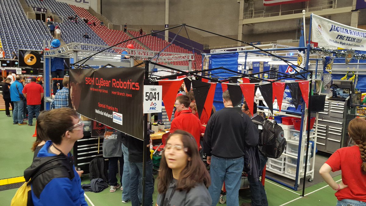 SkepticalWonder's tweet photo. @5041CyBears set up and rushing to get ready for our first practice match. #omgrobots #iowafrc https://t.co/3r3y2z5vBq