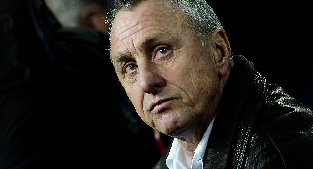 _Pedro17_'s tweet photo. Hoy el Barça pierde parte del escudo, pero nos queda tu inmenso legado. @JohanCruyff DEP https://t.co/nlSKAEnWZq