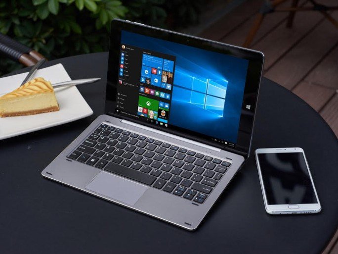 SmartyLifeNet's tweet photo. Che dite lo inseriamo a catalogo? ;)

#Smartylife #Chuwi #HiBook https://t.co/H6zV5mZLDa https://t.co/Wht4GGTAt5