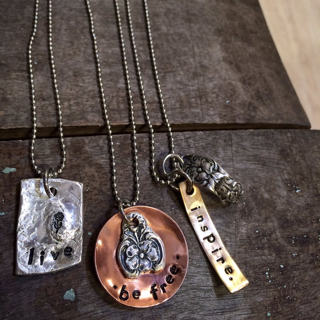 via_francesca's tweet photo. Check out what we've been busy making! #vintage #jewelry #accessorize #artegon https://t.co/YTraBvtvBj