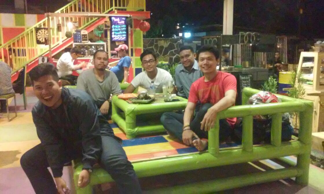 Temen-temen <a href="/LBHMasyarakat/">LBH Masyarakat</a> lagi mampir <a href="/SleeplessTebet/">Sleepless Tebet</a> #sleeplesstebet