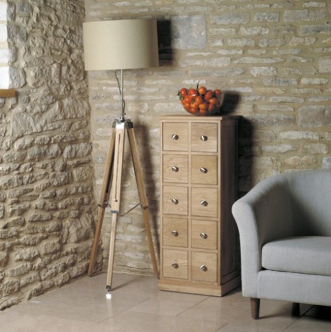 O_F_House's tweet image. Love music and movies but stuck for stylish storage? This oak storage chest holds 300 CDs or 70 DVDs. #DVDstorage