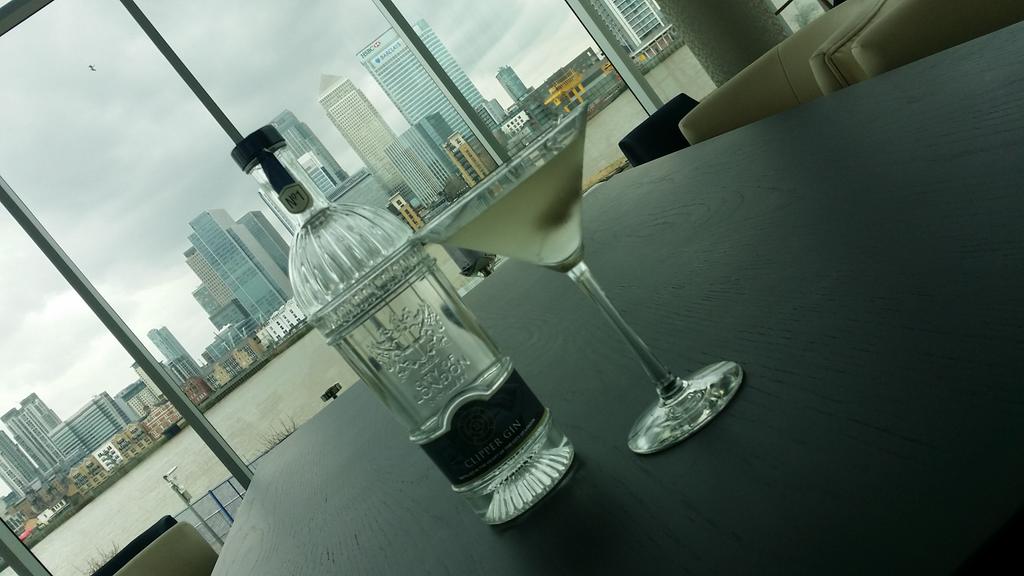 Happy #DirtyMartini day! Come and try our #ClipperGin Dirty Martini! @InterConTheO2