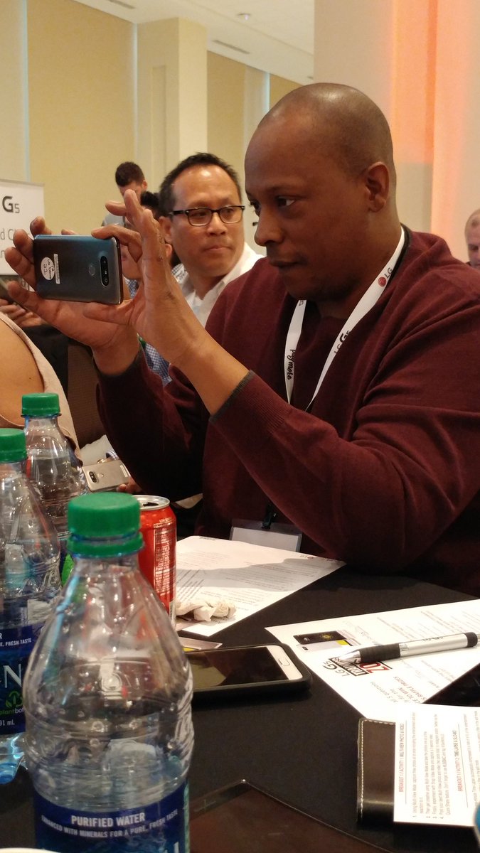cjcalcon's tweet photo. @keino_robinson Great focus!
#LGG5KC https://t.co/1KxGQ759p5