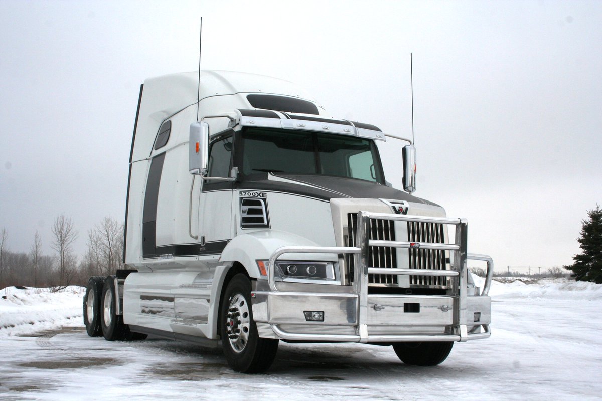 This is the new #westernstar 5700 #aliarc #upfrontprotection bumper!  she sure is a #beauty
