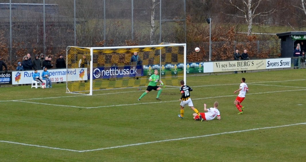 Hvepsene1919's tweet photo. Slut. BB vinder 4-2 efter en flot 2. halvleg. BB-mål: 1-0: Henning 2-2: Granskov 3-2: Henning (billede) 4-2: Jamil https://t.co/cEdtVoEZoc