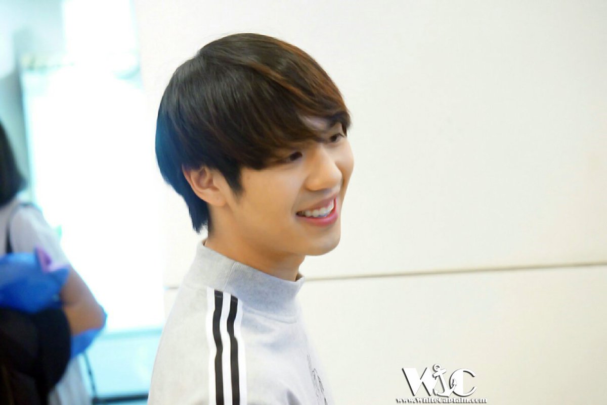 WhiteCaptainCOM's tweet photo. [HQ] 160324 @n_whitewo at GMM Grammy - ขโมยใส่กล่องเอากลับบ้านได้ไหม?
#whitewo #uprinceseries https://t.co/PiO9SRrLly