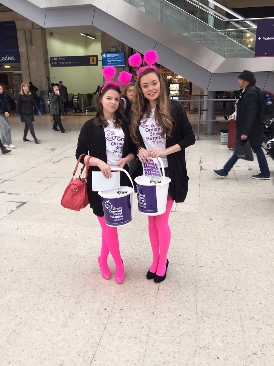Bucket collection today at London Waterloo for <a href="/GreatOrmondSt/">Great Ormond Street Hospital for Children</a>  <a href="/placemadebyyou/">A Place Made By You</a> <a href="/South_East_PI/">South_East_PI</a> #standoutpink