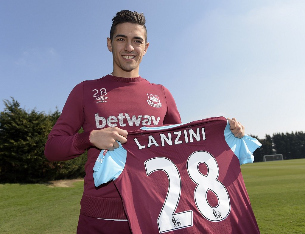 COMPETITION: We're giving away @maanuulanzini10's signed photocall shirt! Just RT to enter! #LanziniSigns