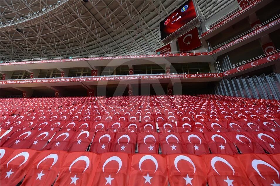 fatihtezcan's tweet photo. Burası TÜRKİYE!
Kıyamete dek
Tekbir de getirilecek
Örtü de takılacak
Mehter Marşı da çalacak!
Beğenmeyen İSRAİL'E! 👍 https://t.co/j3YPgrbLqo