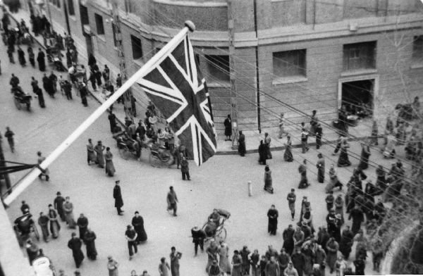 The British anthem "God save the Queen" was first written for a french king back in 1745 #Brexit #Eureferendum