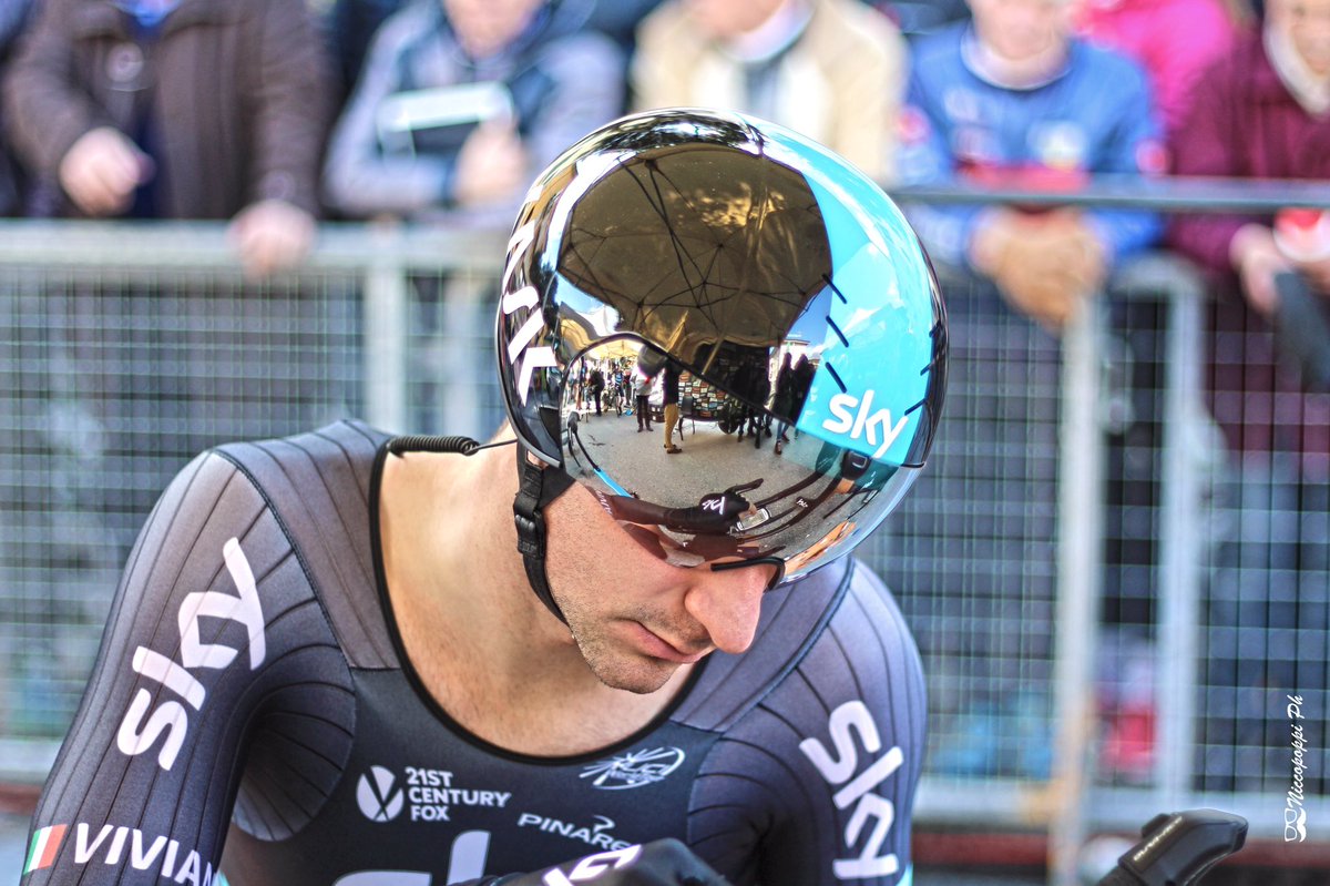 Alien? Daft punk? Or the great <a href="/eliaviviani/">Elia Viviani</a> ready for a crono? <a href="/rapha/">Rapha</a> suit has a great design!