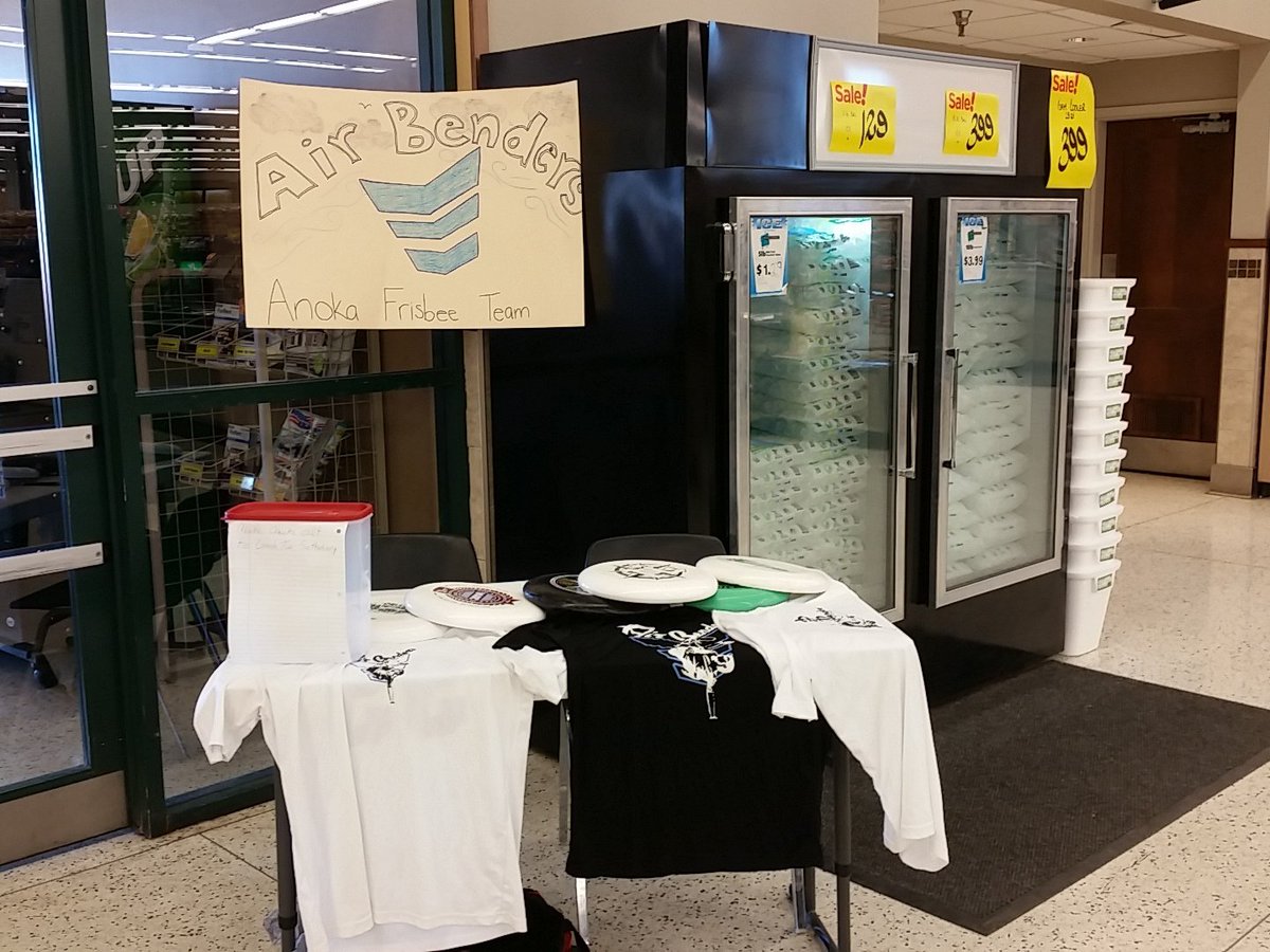 TimmyTimmerz's tweet photo. We're up and running!  Come get your groceries bagged by really good looking ultimate players #reallygoodlooking https://t.co/pbb0MYQUYA