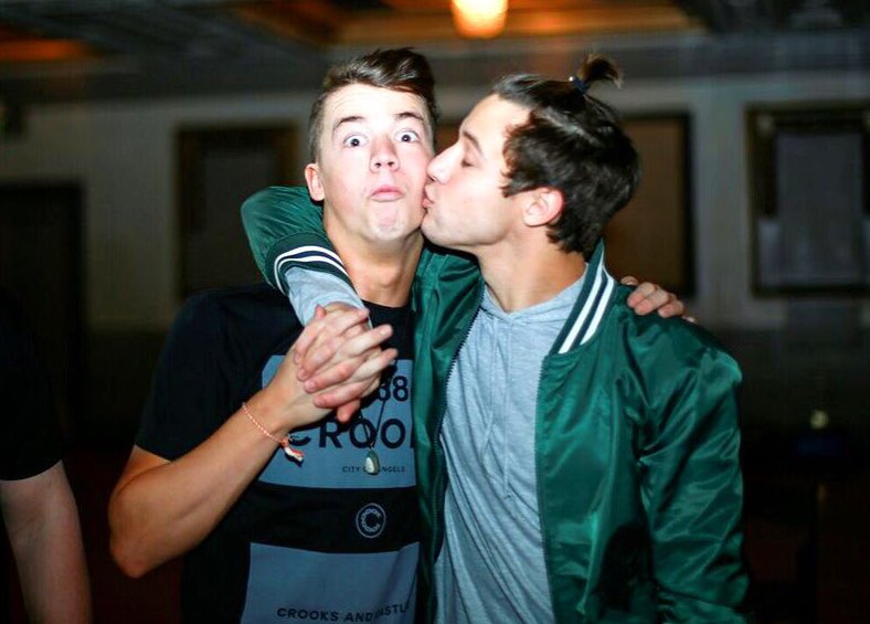 Magcon's tweet photo. This is one of our personal favorite meet and greet pictures from #MagconSanFrancisco! 😂 https://t.co/ICnf9TZKuZ